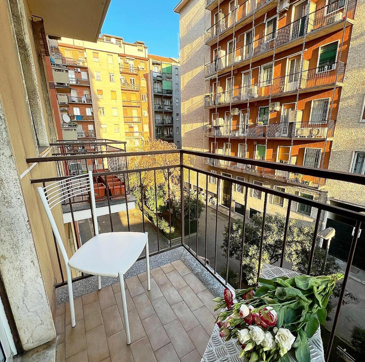 Lawyer House Milan Lägenhet Exteriör bild